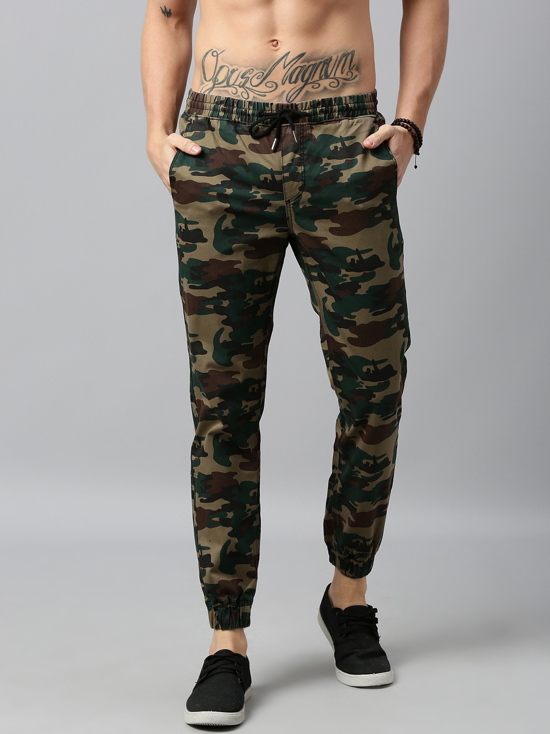 

Roadster Men Beige & Navy Blue Regular Fit Printed Joggers