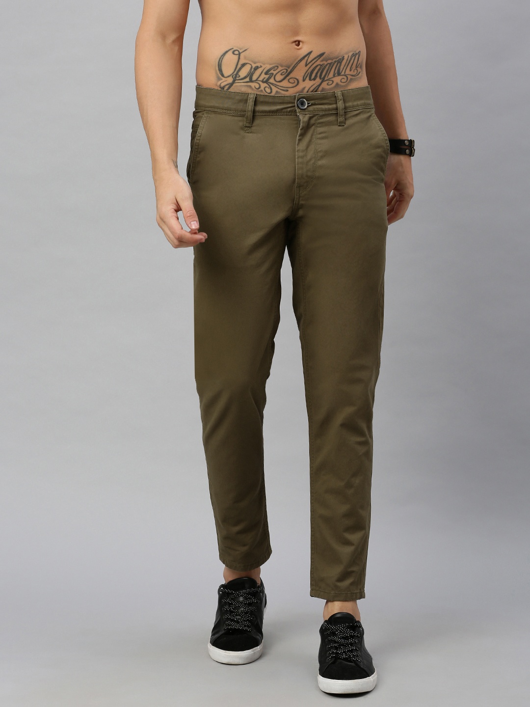 

Roadster Men Olive Green Regular Fit Solid Chinos