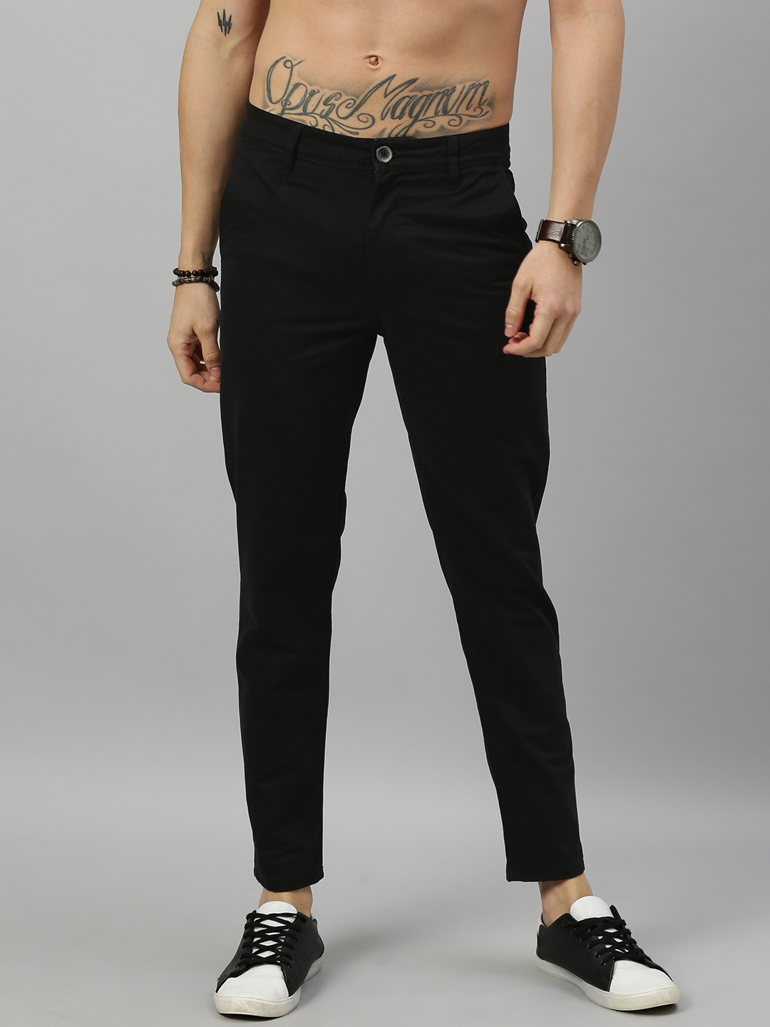 

Roadster Men Black Pure Cotton RegularChinos