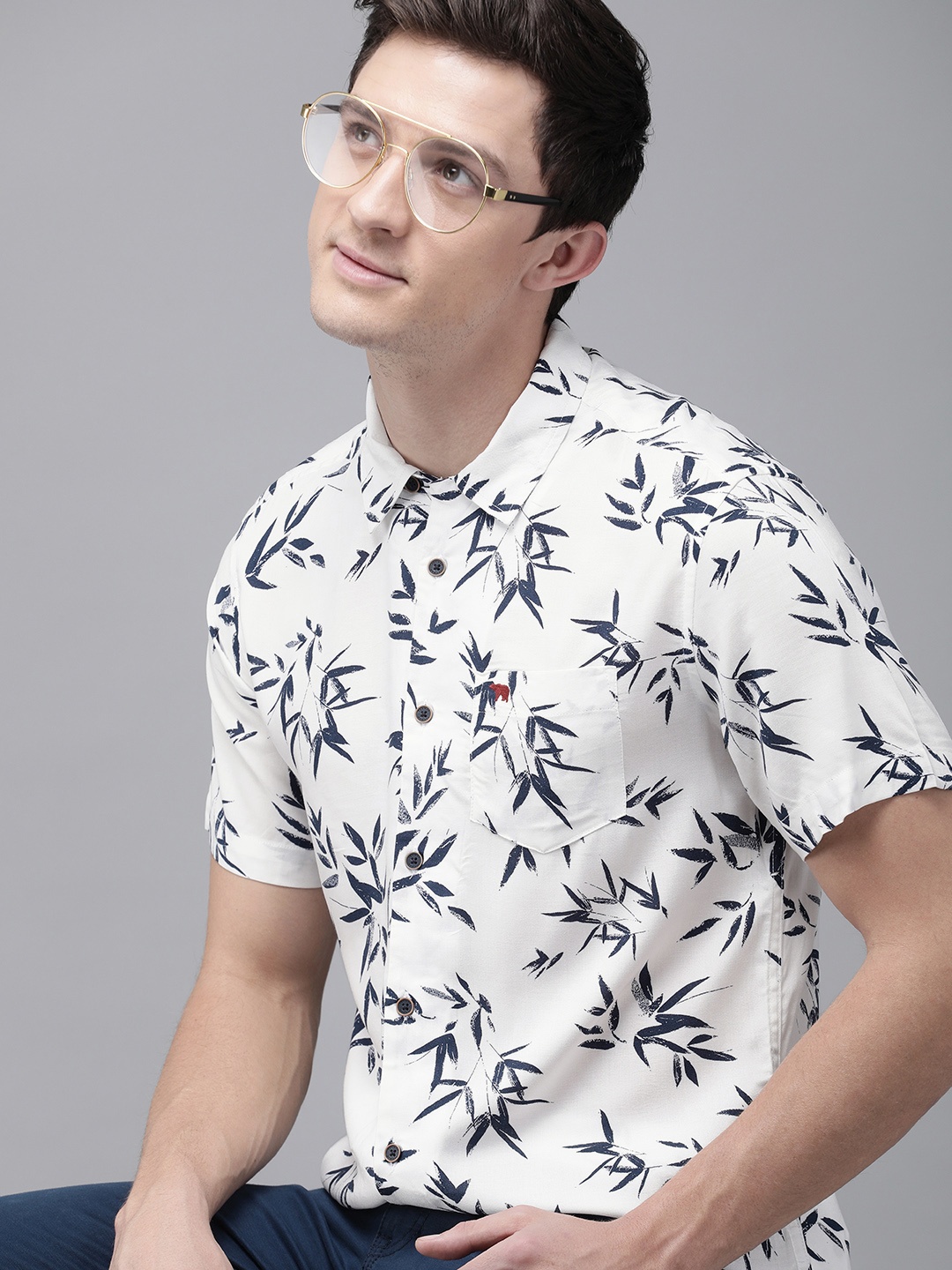 

THE BEAR HOUSE Men White & Navy Blue Slim Fit Printed Casual Shirt