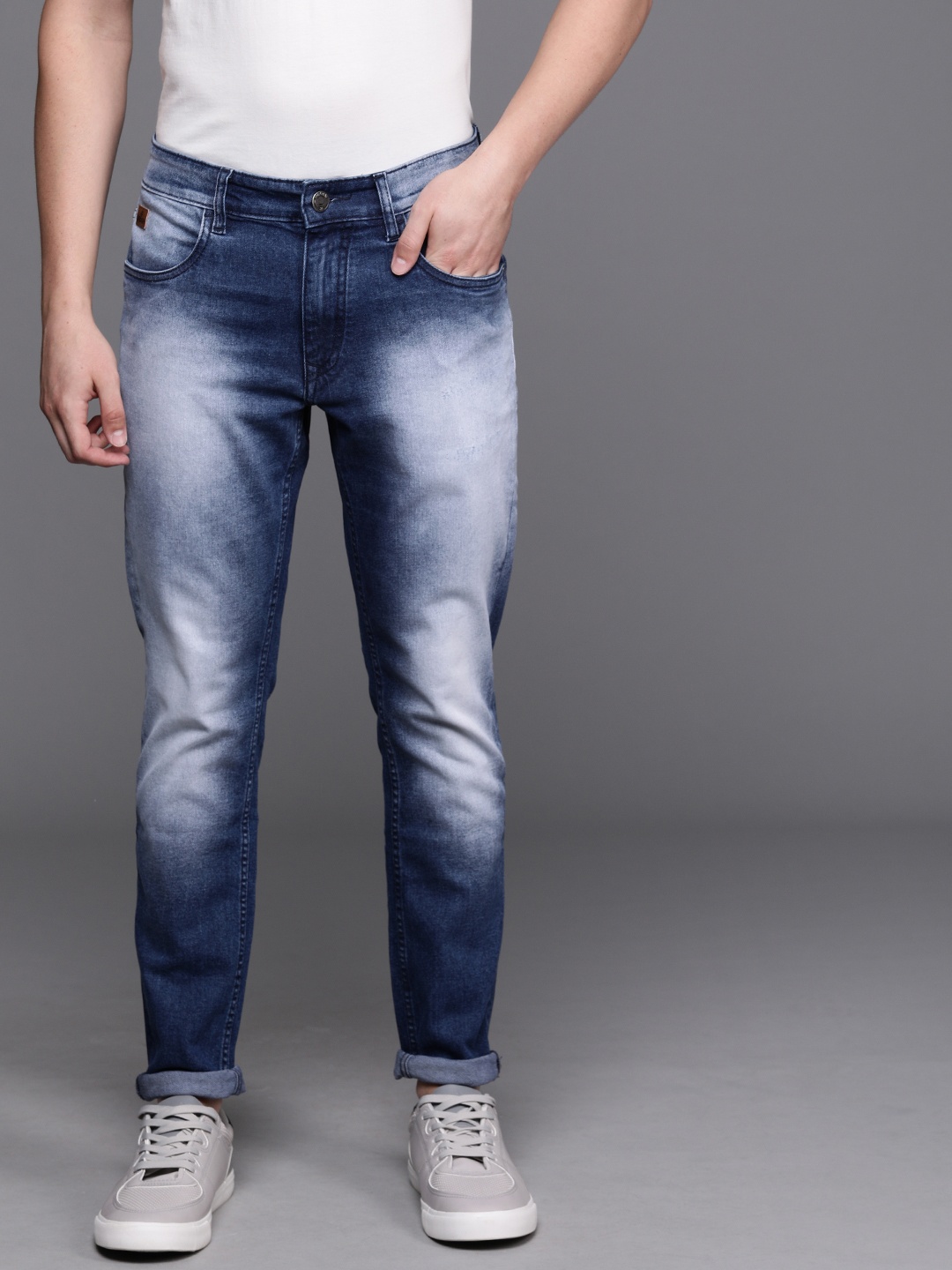 

WROGN Men Blue Slim Fit Mid-Rise Clean Look Stretchable Jeans