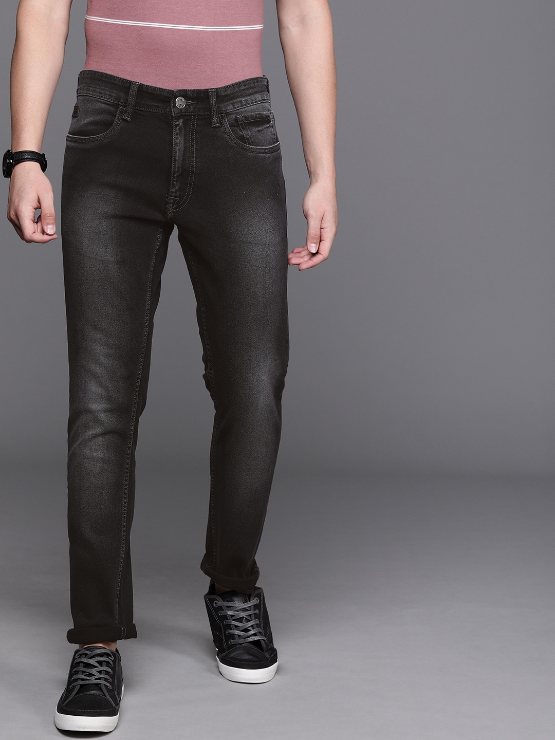 

WROGN Men Black Slim Fit Mid-Rise Clean Look Stretchable Jeans
