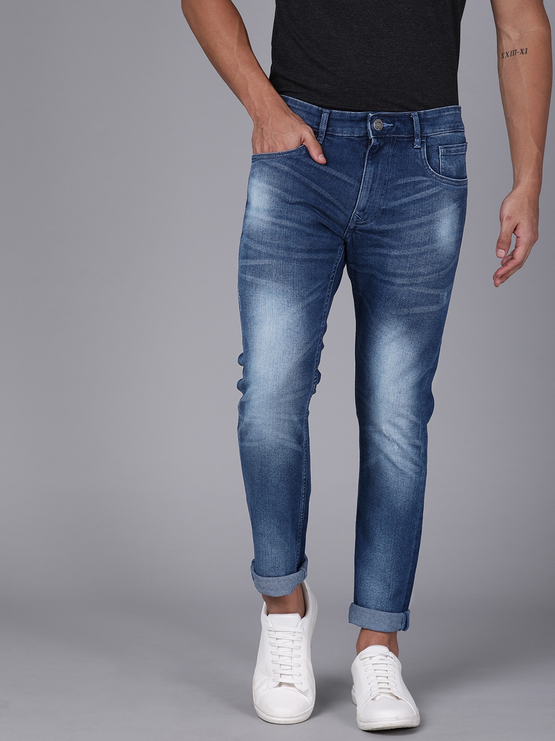 

WROGN Men Blue Slim Fit Mid-Rise Clean Look Stretchable Jeans