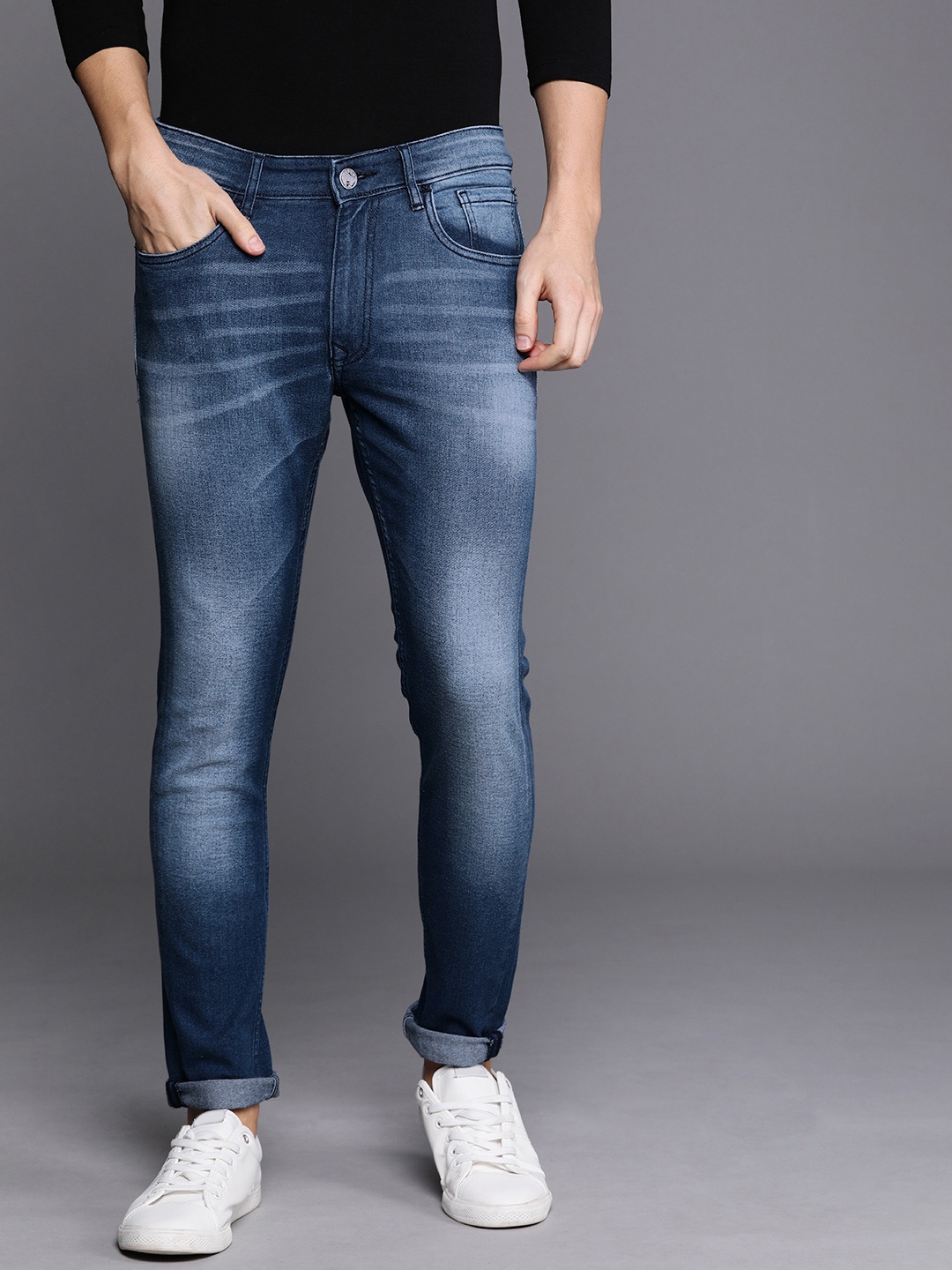 

WROGN Men Blue Slim Tapered Fit Mid-Rise Clean Look Stretchable Jeans