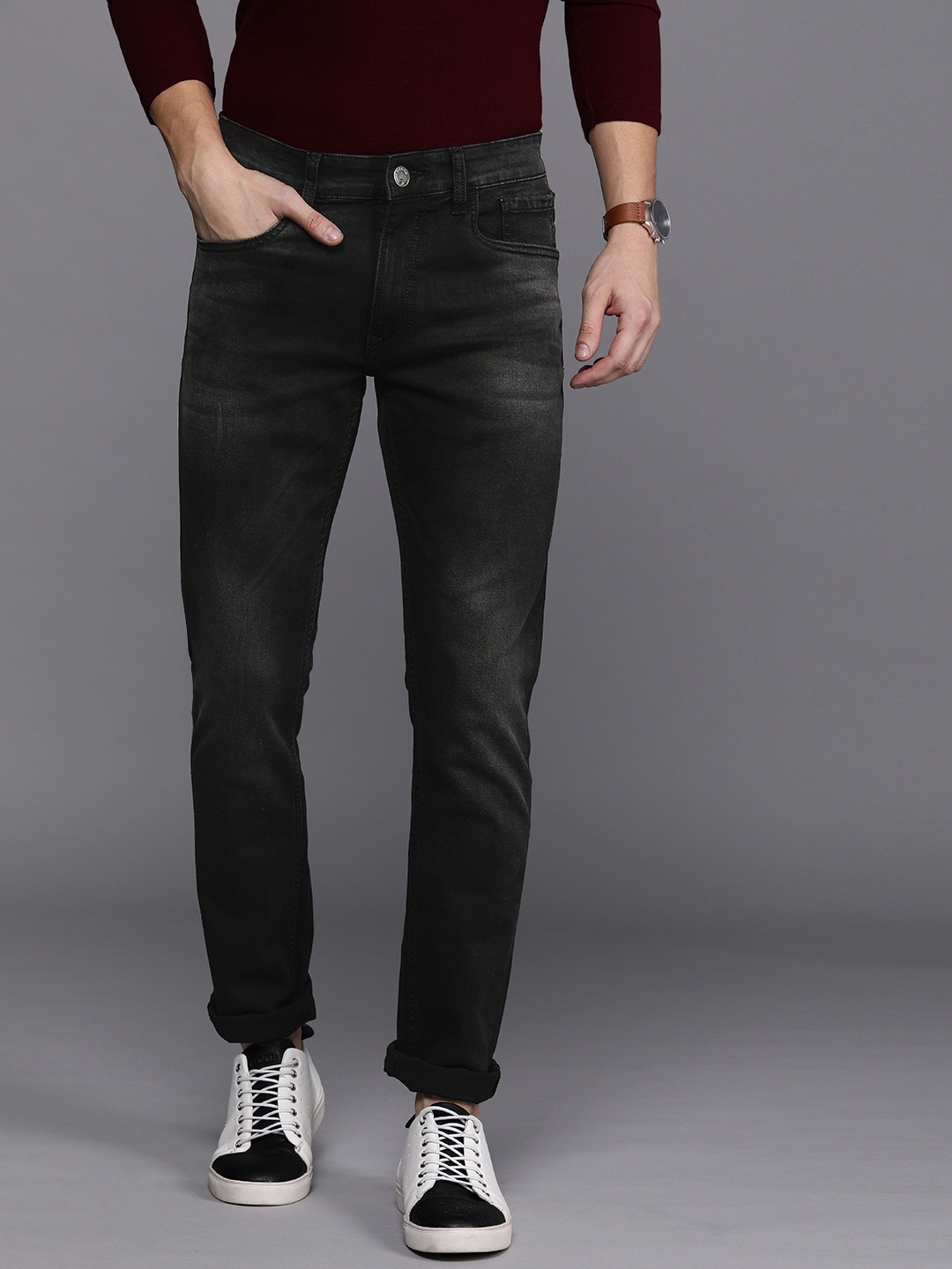 

WROGN Men Black Slim Fit Mid-Rise Clean Look Stretchable Jeans