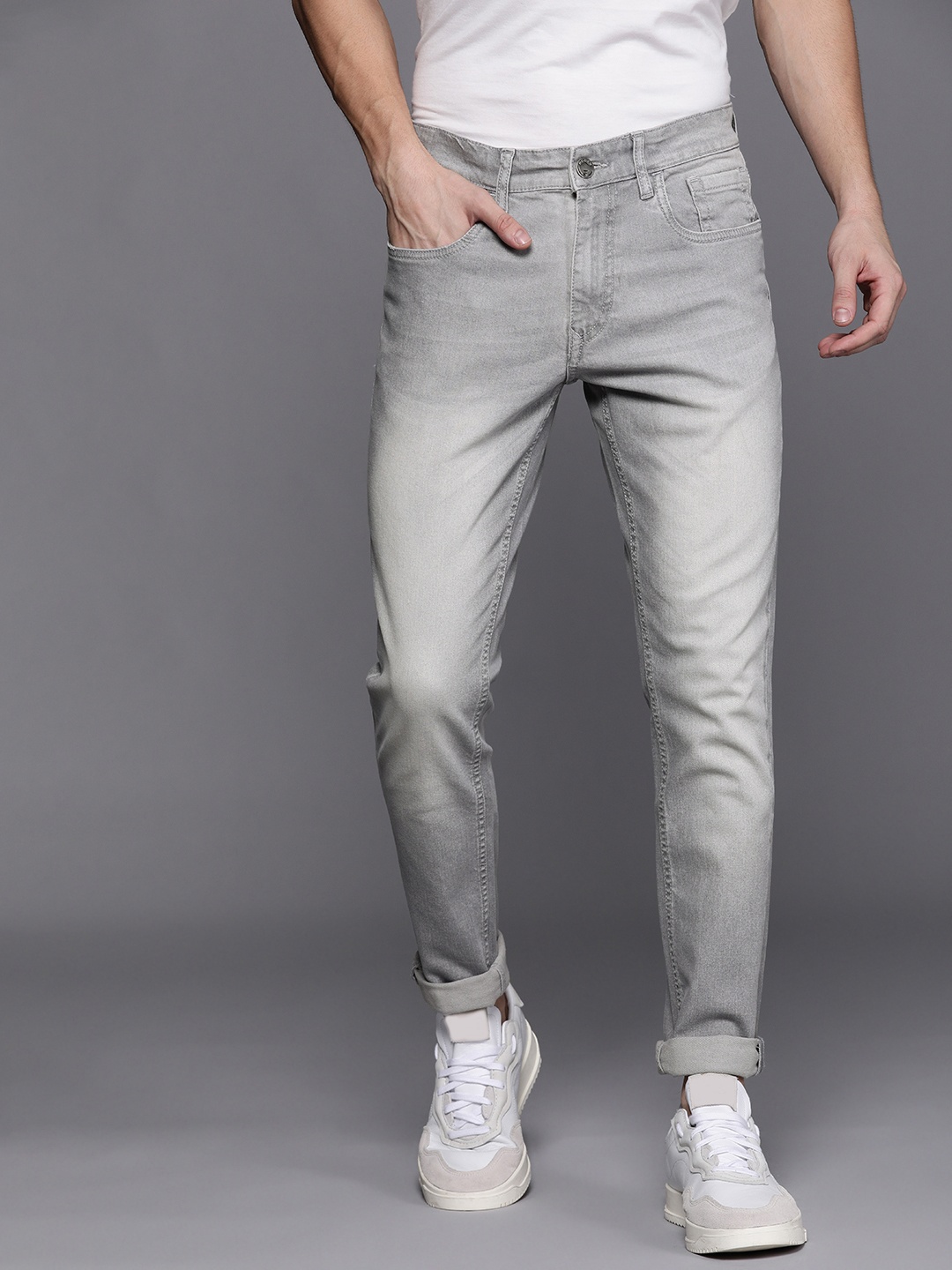 

WROGN Men Grey Skinny Fit Mid-Rise Clean Look Stretchable Jeans