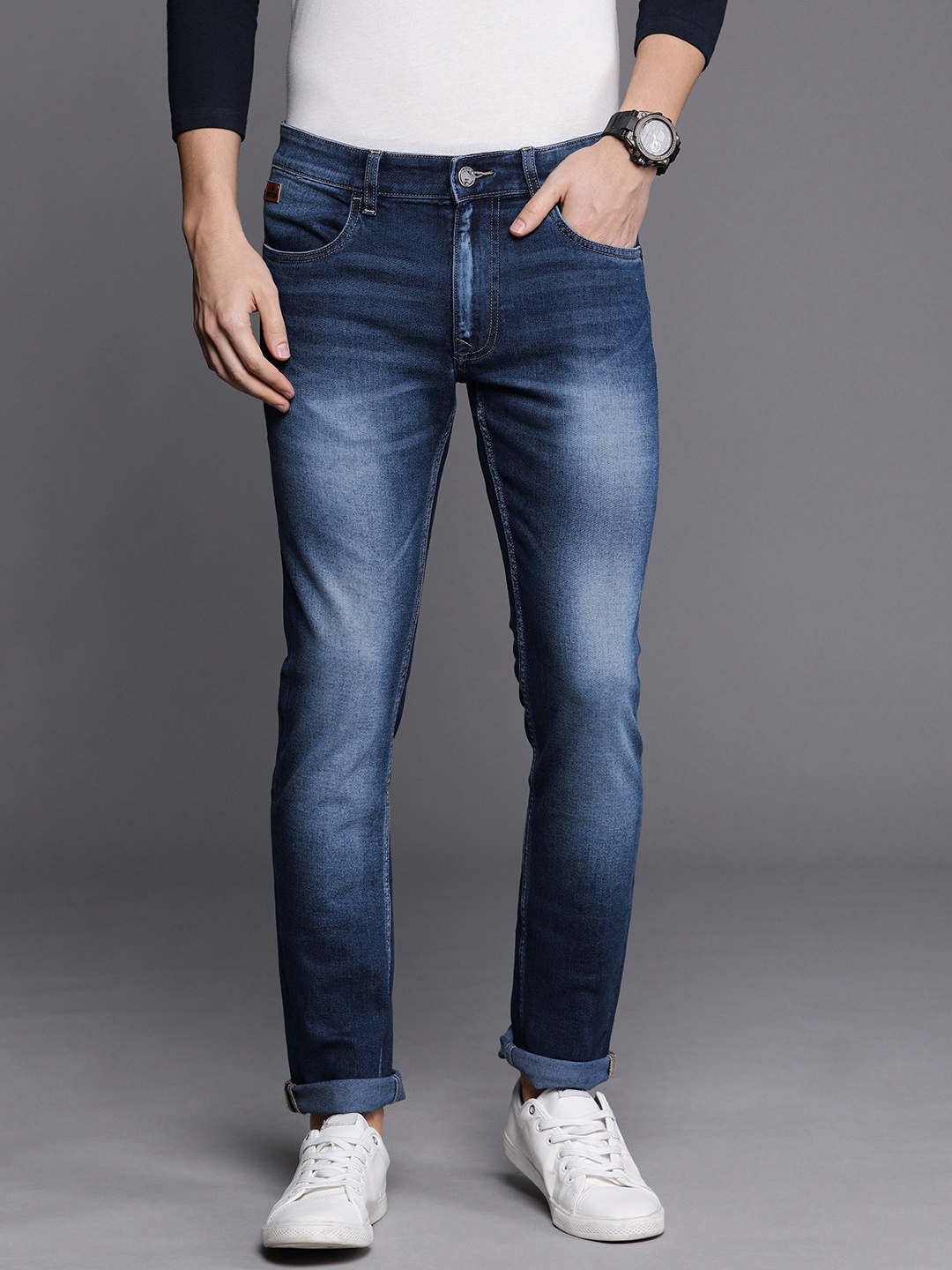 

WROGN Men Blue Slim Fit Mid-Rise Clean Look Stretchable Jeans