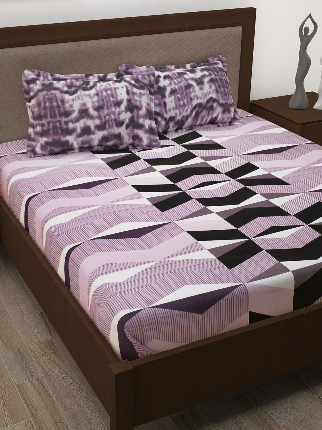 

Story@home Purple & White Geometric 186 TC Cotton 1 Queen Bedsheet with 2 Pillow Covers