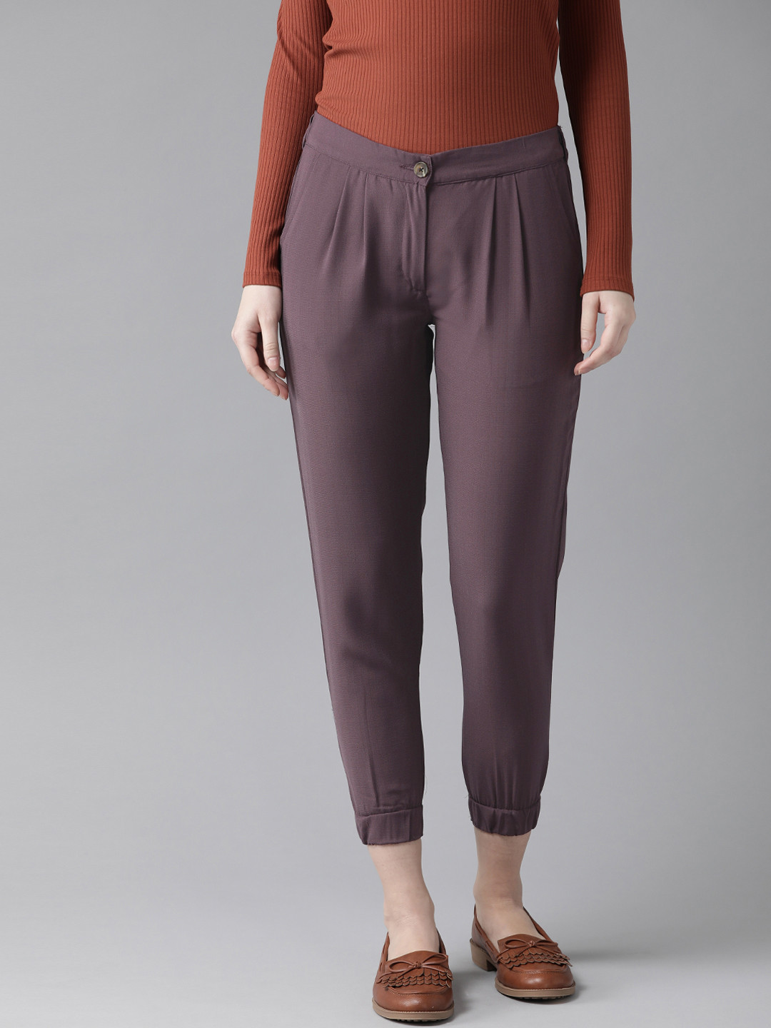 

Hubberholme Women Mauve Slim Fit Cropped Solid Joggers