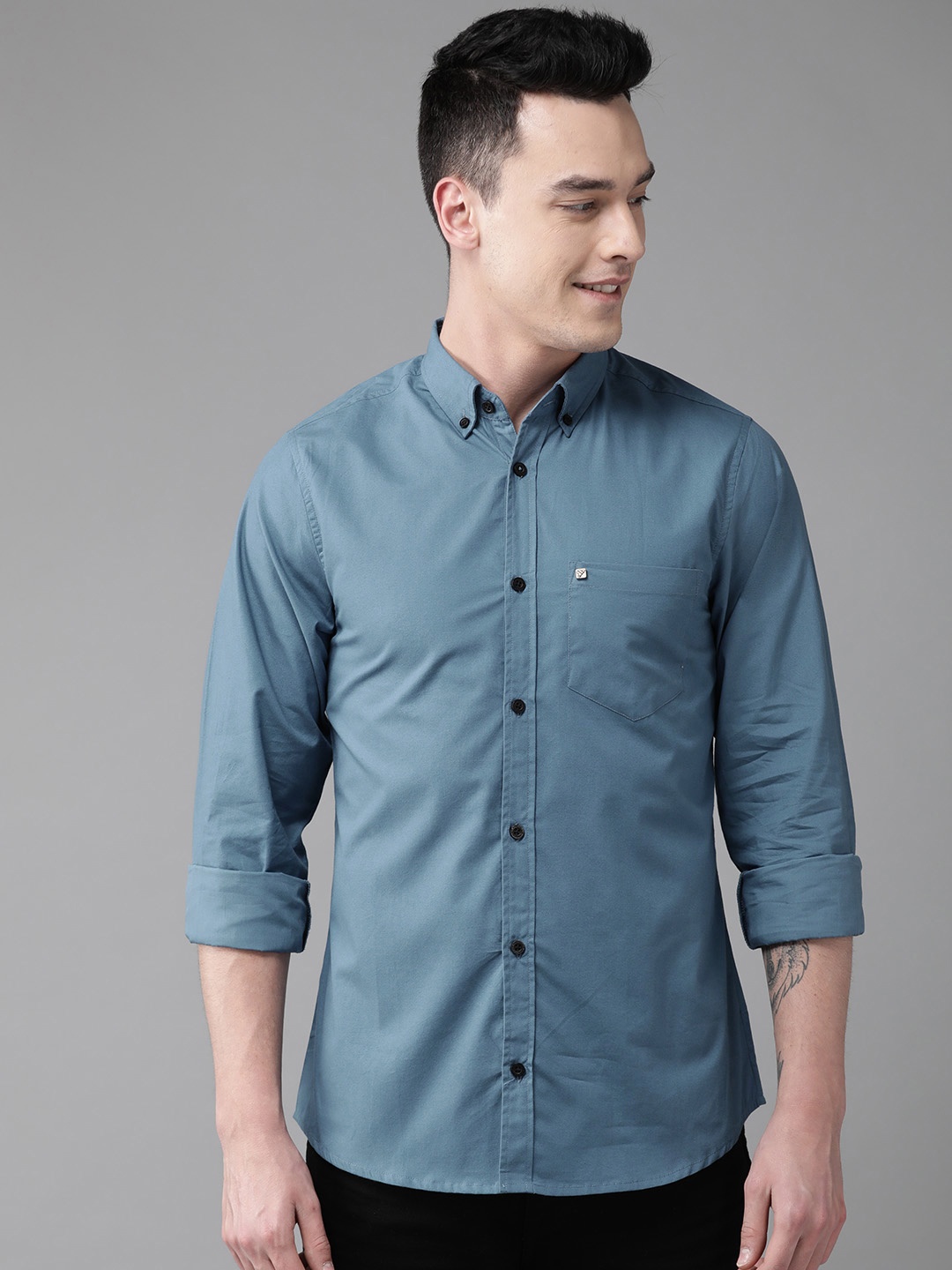 

Hubberholme Men Blue Regular Fit Solid Casual Shirt