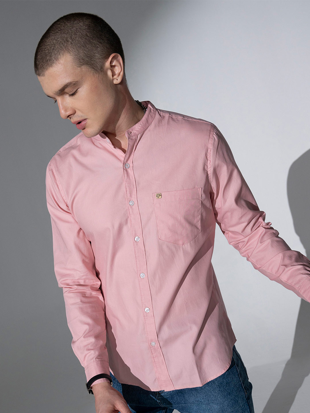 

Hubberholme Men Pink Regular Fit Solid Casual Shirt