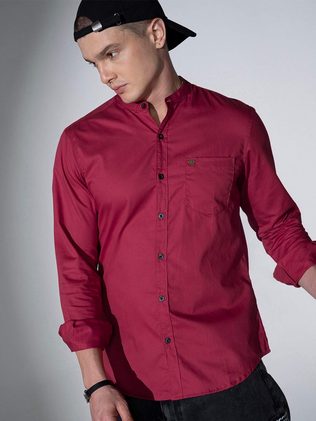 

Hubberholme Men Red Regular Fit Solid Casual Shirt
