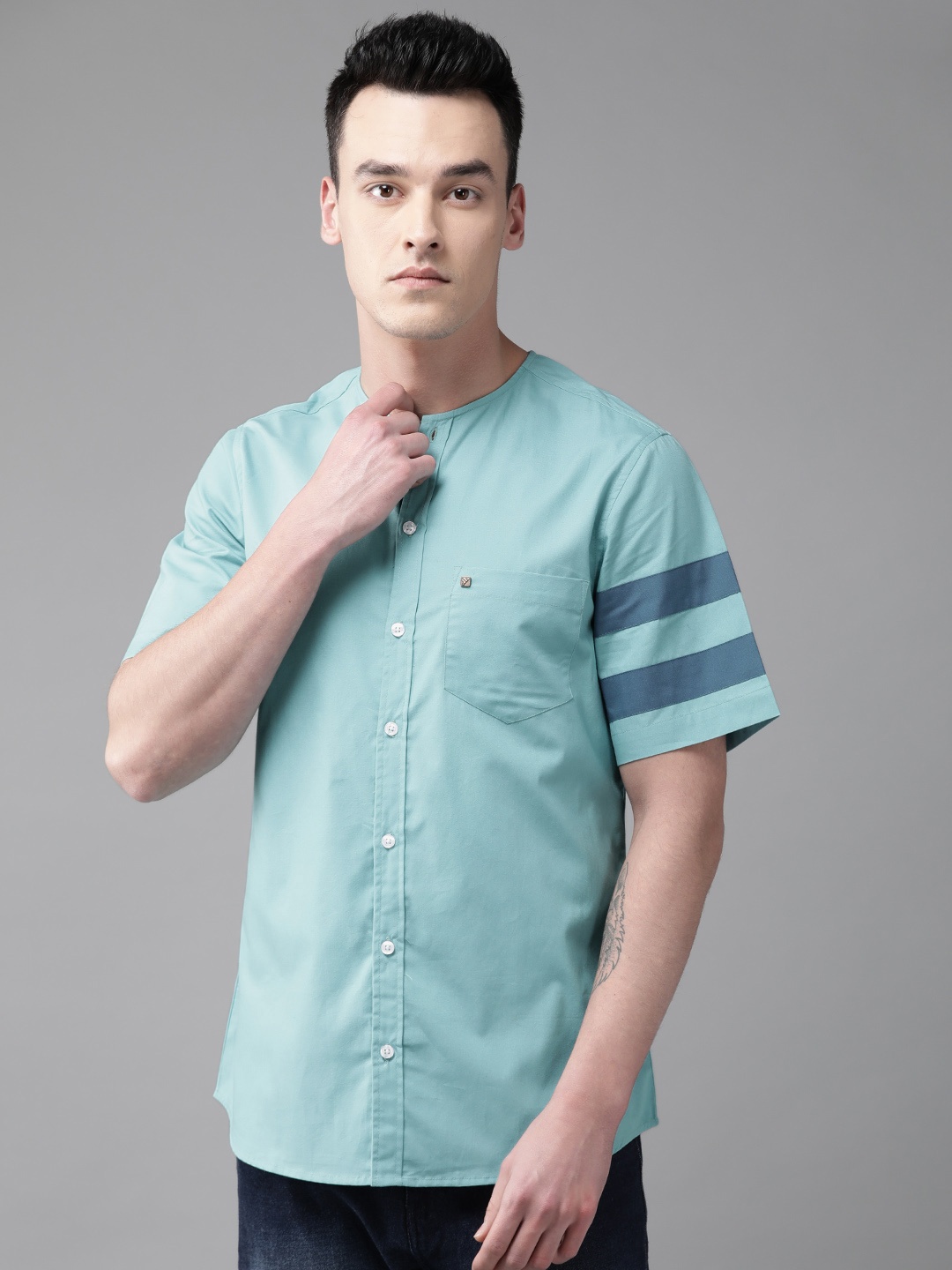 

Hubberholme Men Blue Regular Fit Solid Casual Shirt