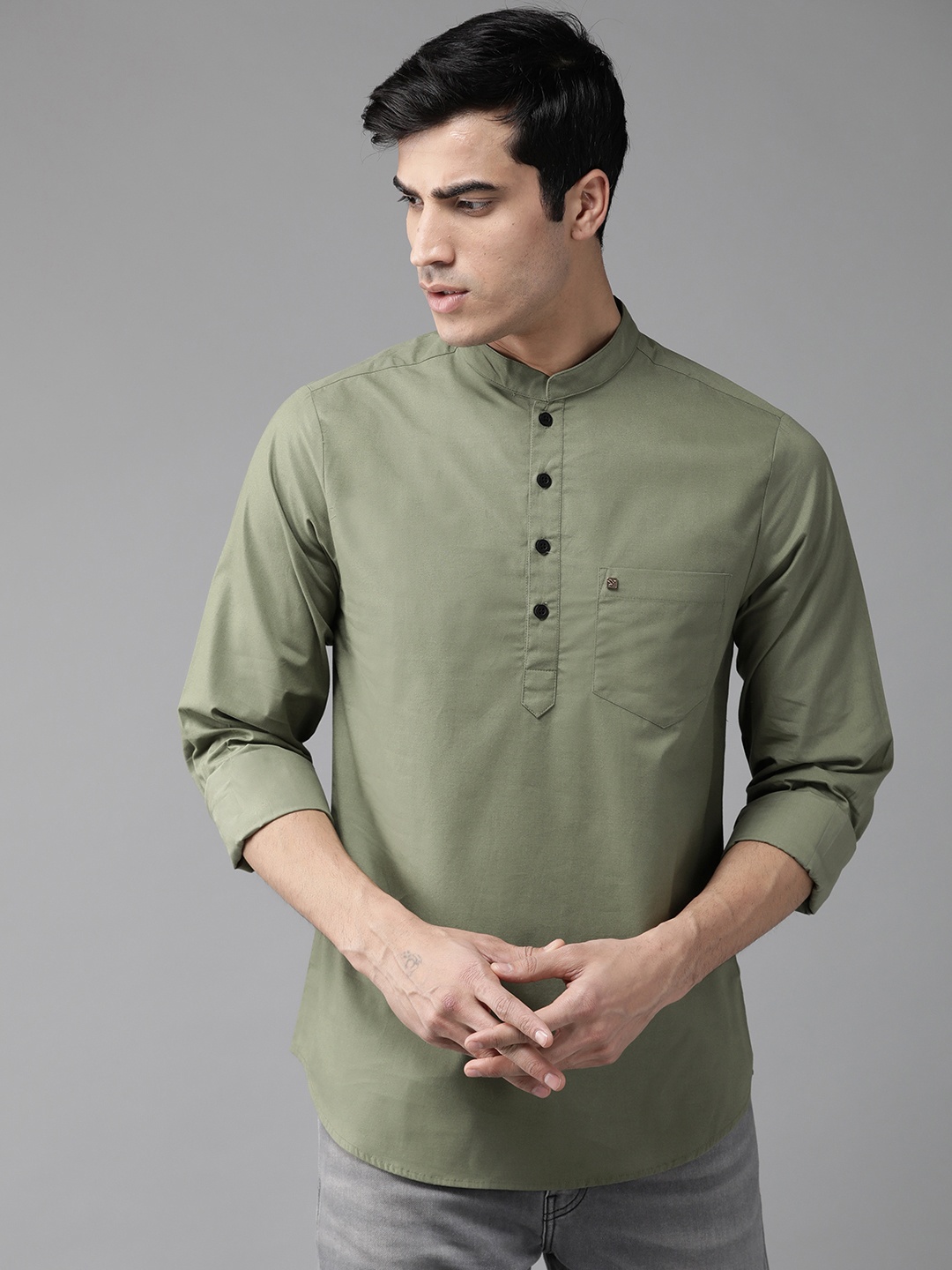 

Hubberholme Men Green Regular Fit Solid Casual Shirt