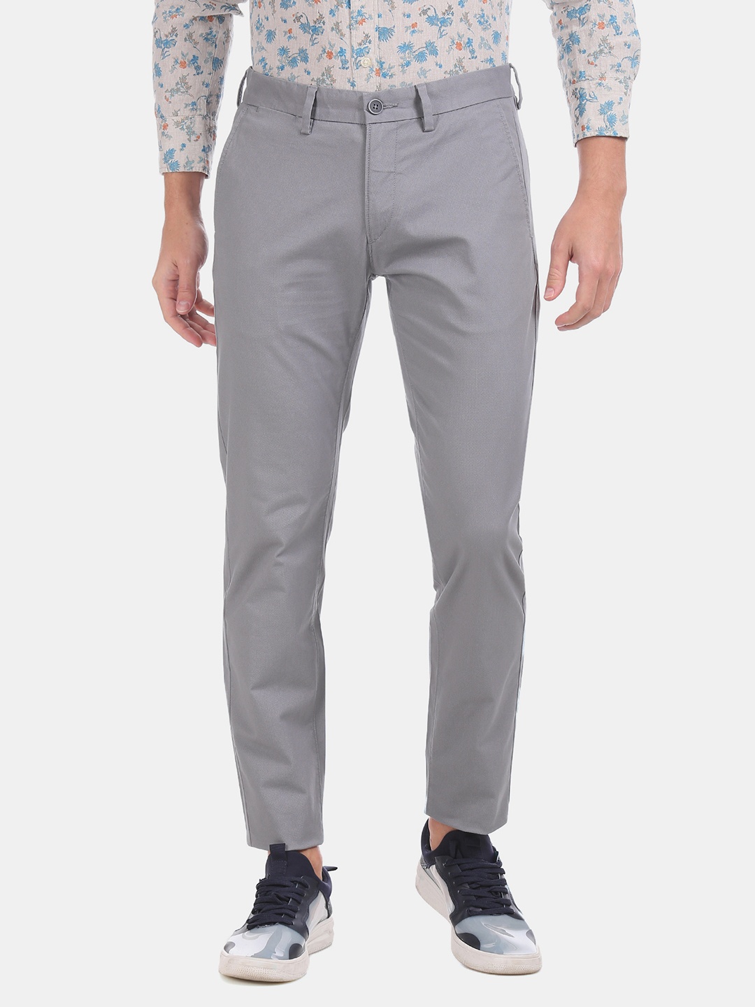 

U.S. Polo Assn. Men Grey Slim Fit Solid Regular Trousers