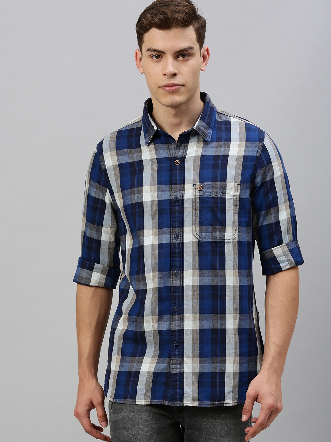 

WROGN Men Blue & White Slim Fit Checked Casual Shirt