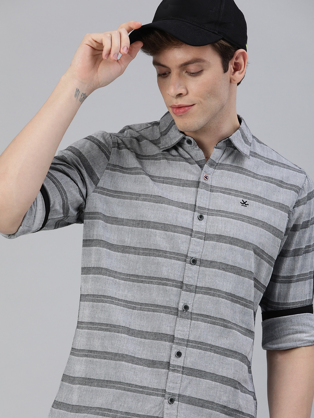 

WROGN Men Grey & Black Slim Fit Striped Casual Shirt