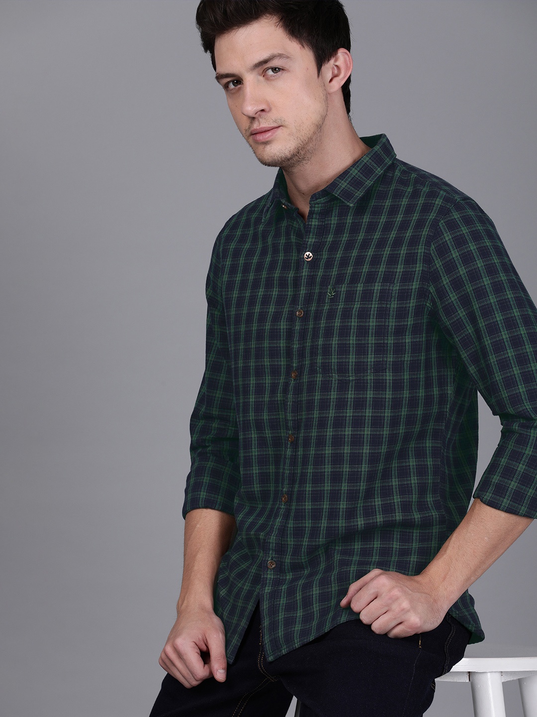 

WROGN Men Navy Blue & Green Slim Fit Checked Casual Shirt