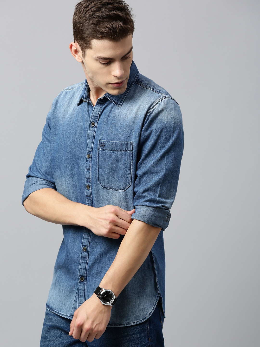 

WROGN Men Blue Slim Fit Washed Casual Denim Shirt