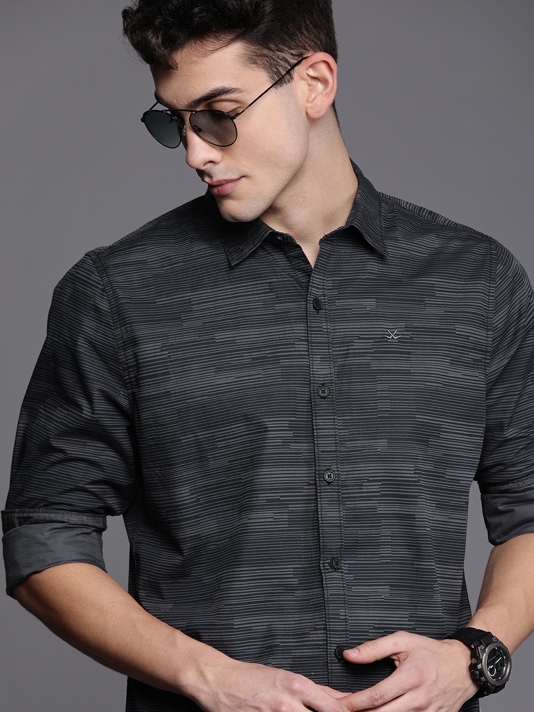 

WROGN Men Charcoal Grey Slim Fit Striped Casual Shirt