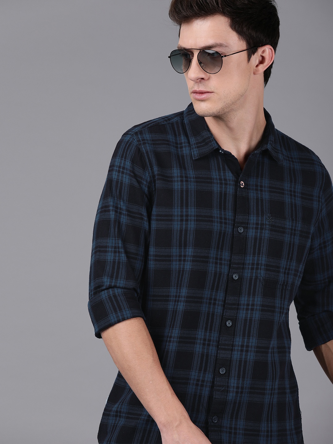 

WROGN Men Navy Blue Slim Fit Checked Casual Shirt