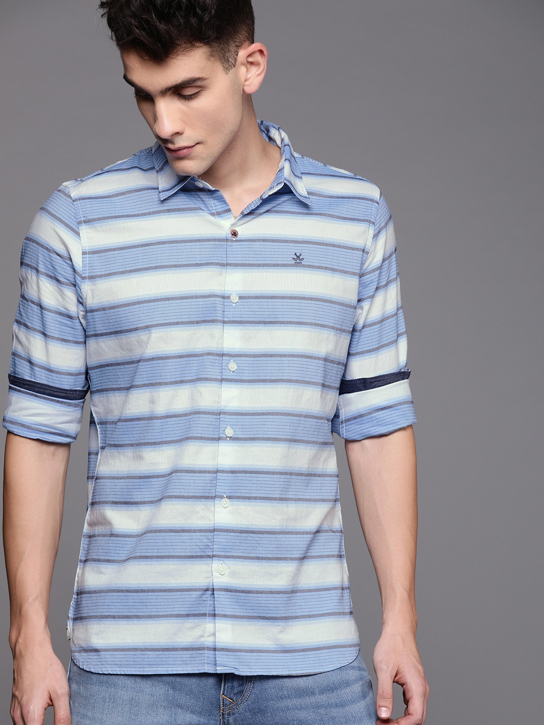 

WROGN Men White & Blue Slim Fit Striped Casual Shirt