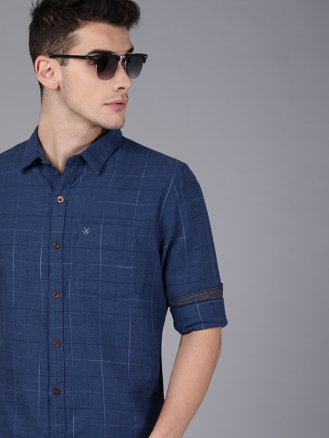 

WROGN Men Navy Blue & White Slim Fit Checked Casual Shirt