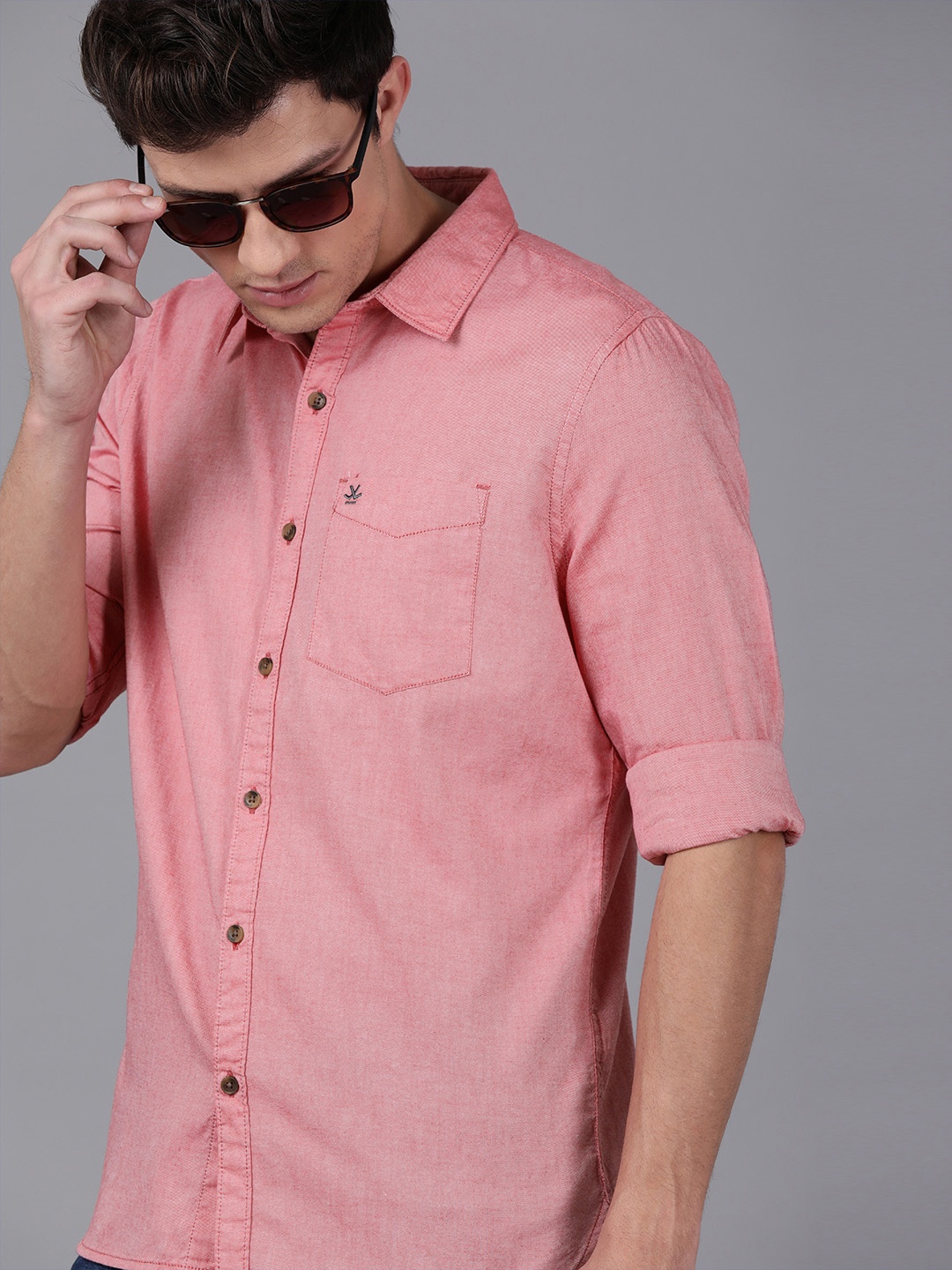 

WROGN Men Red Solid Slim Fit Casual Shirt, Pink