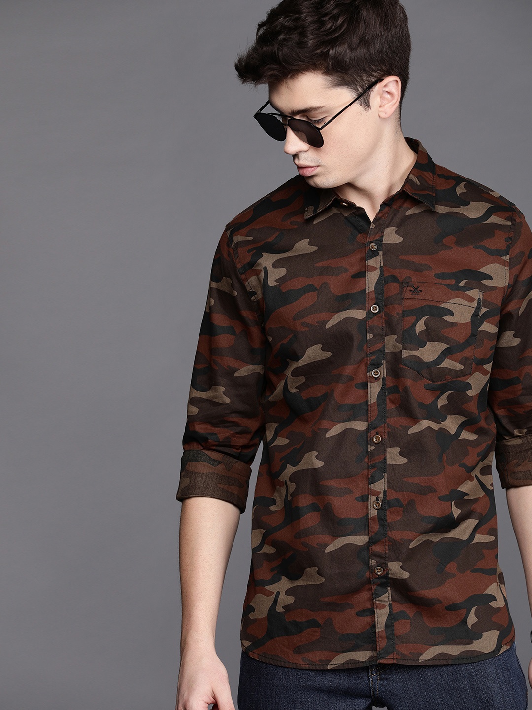 

WROGN Men Brown & Black Slim Fit Camouflage Printed Casual Shirt