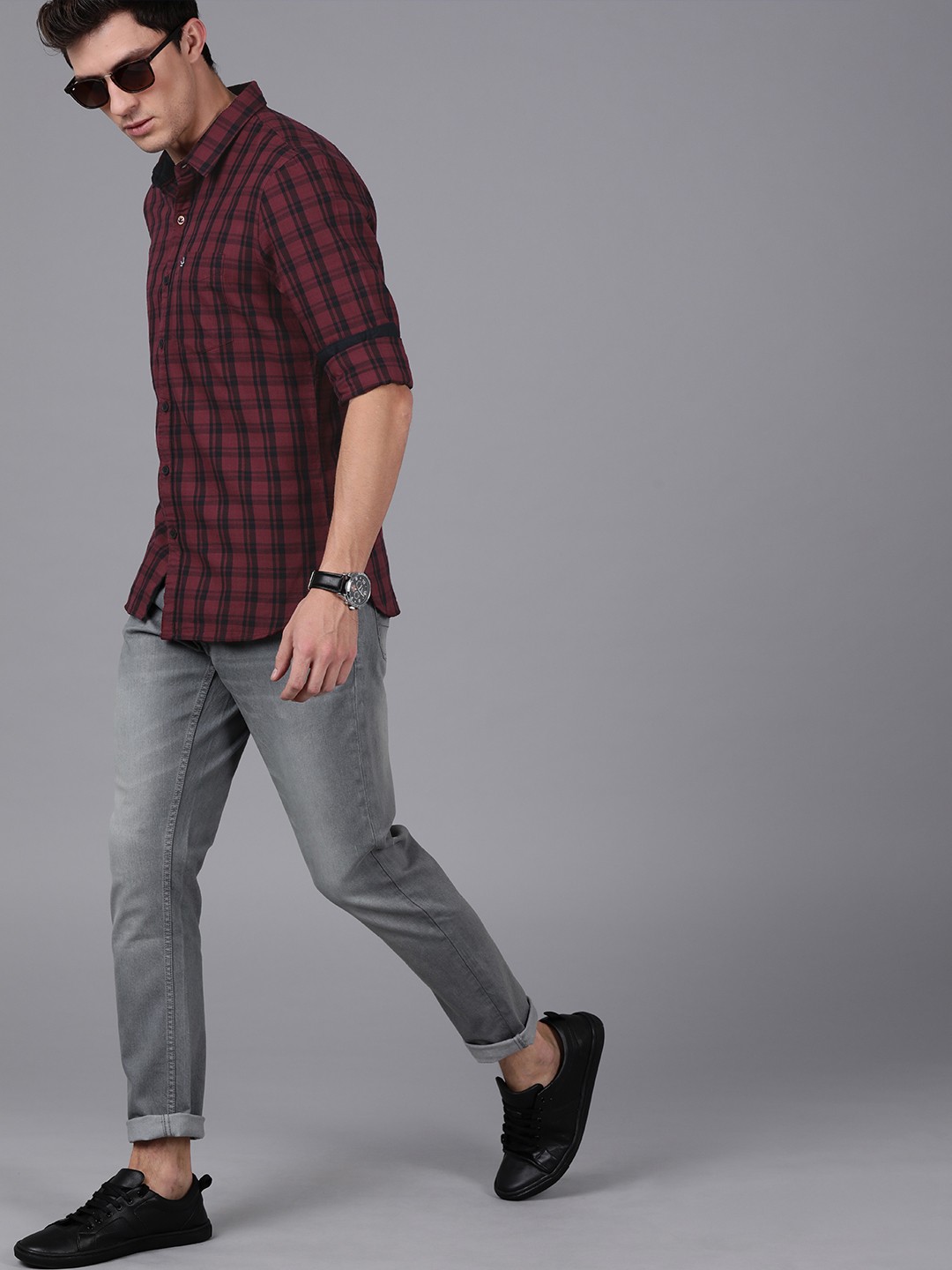 

WROGN Men Burgundy & Black Slim Fit Checked Casual Shirt
