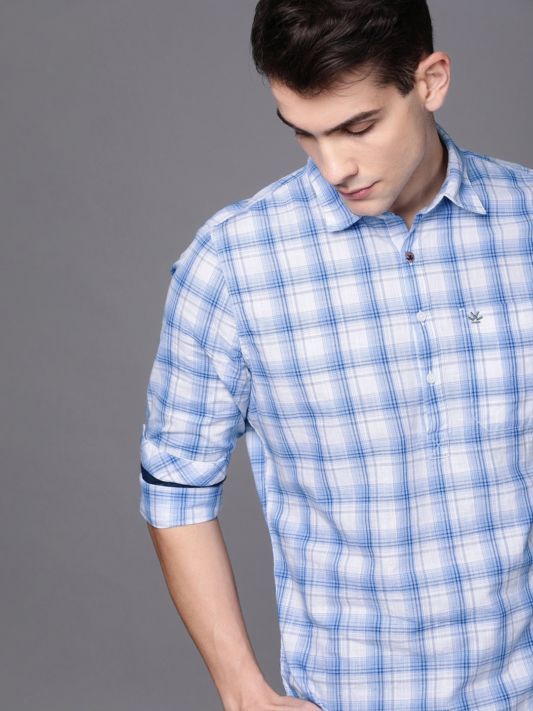 

WROGN Men Blue & White Slim Fit Checked Casual Shirt
