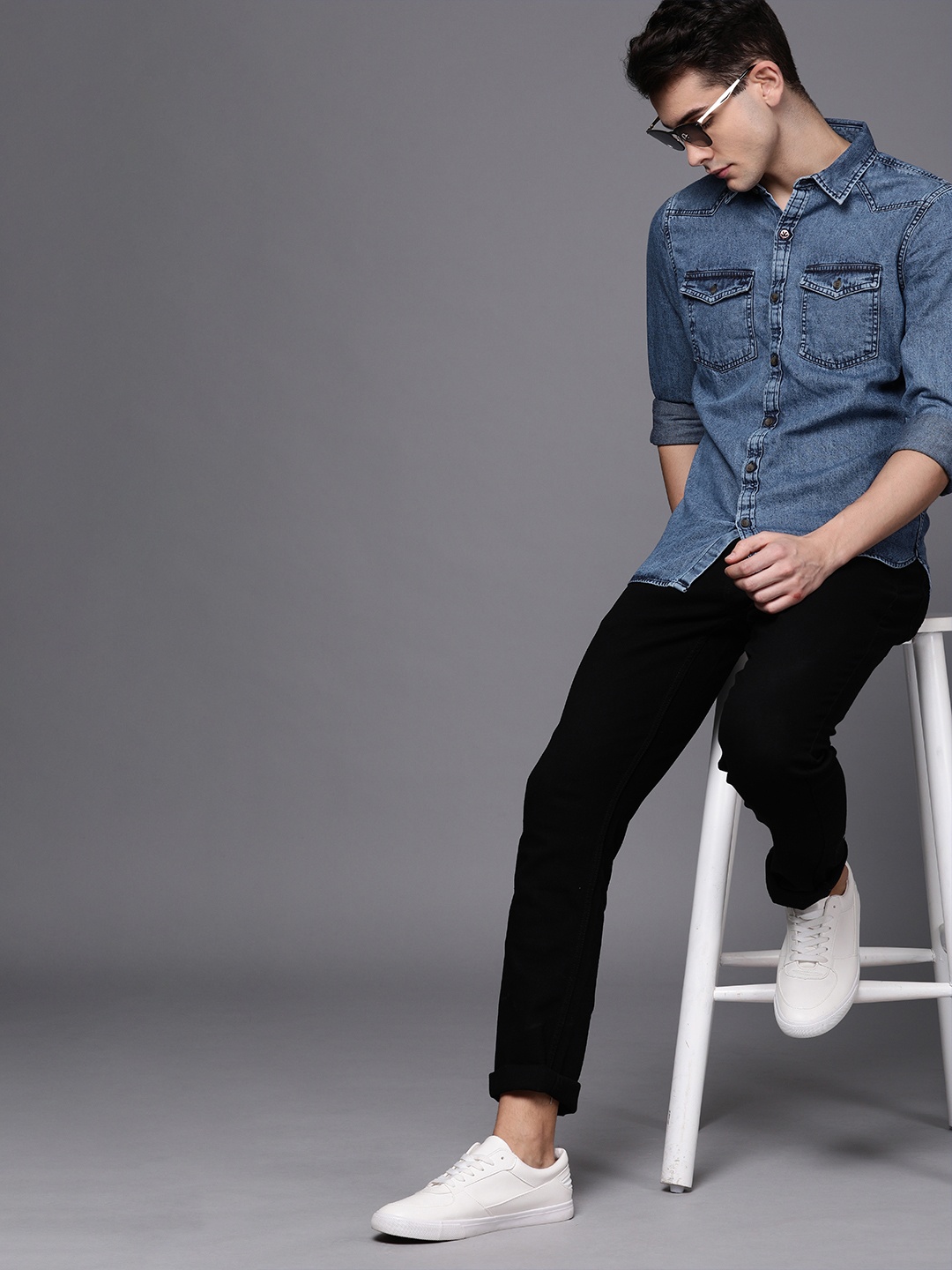 WROGN Men Blue Slim Fit Solid Casual Denim Shirt