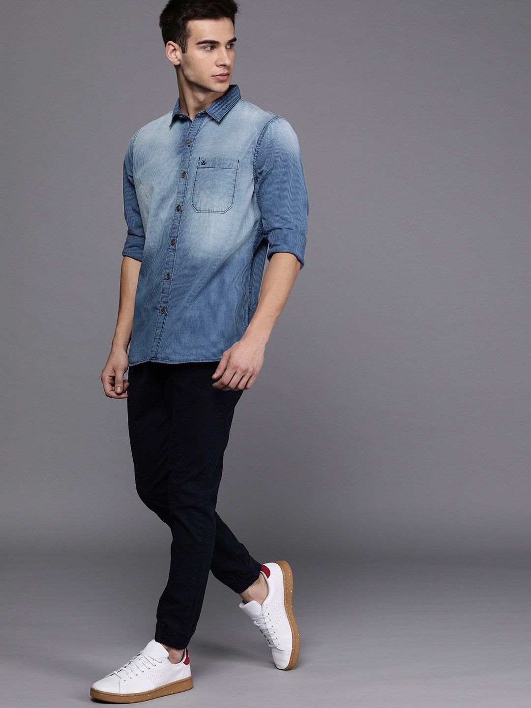 

WROGN Men Blue & White Slim Fit Striped & Faded Casual Shirt