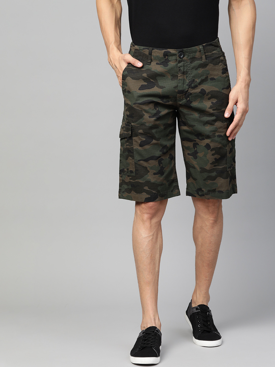 

WROGN Men Olive Green Camouflage Printed Slim Fit Cargo Shorts