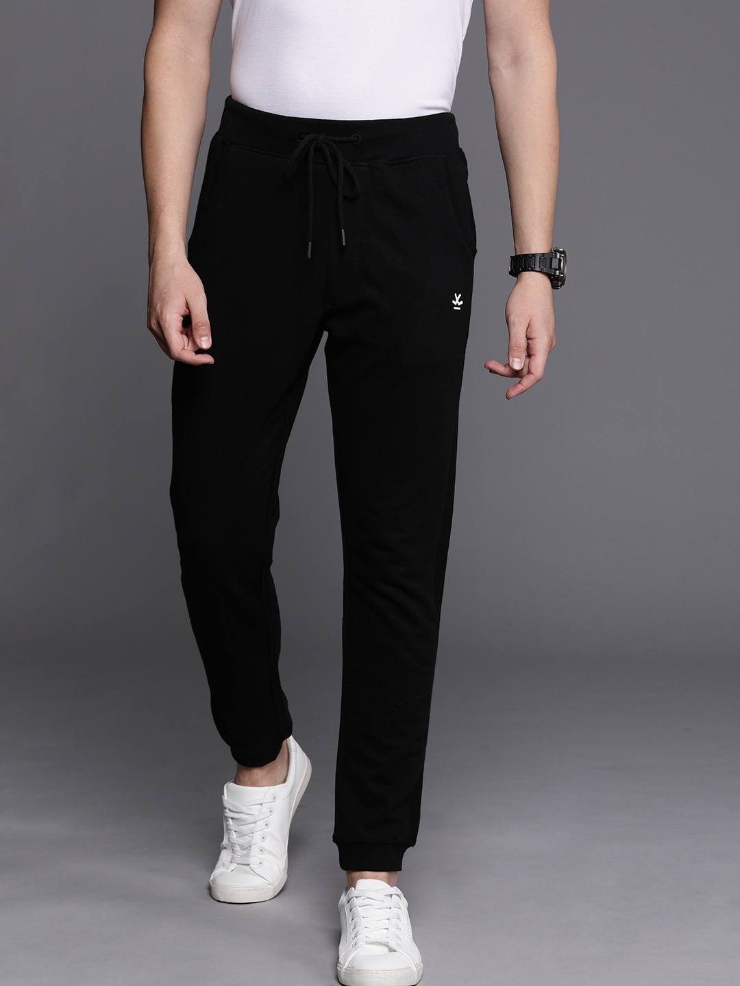 

WROGN Men Black Solid Slim Fit joggers