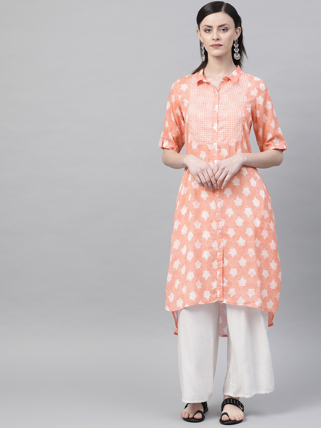 

Rangriti Women Peach-Coloured & White Printed Straight Kurta