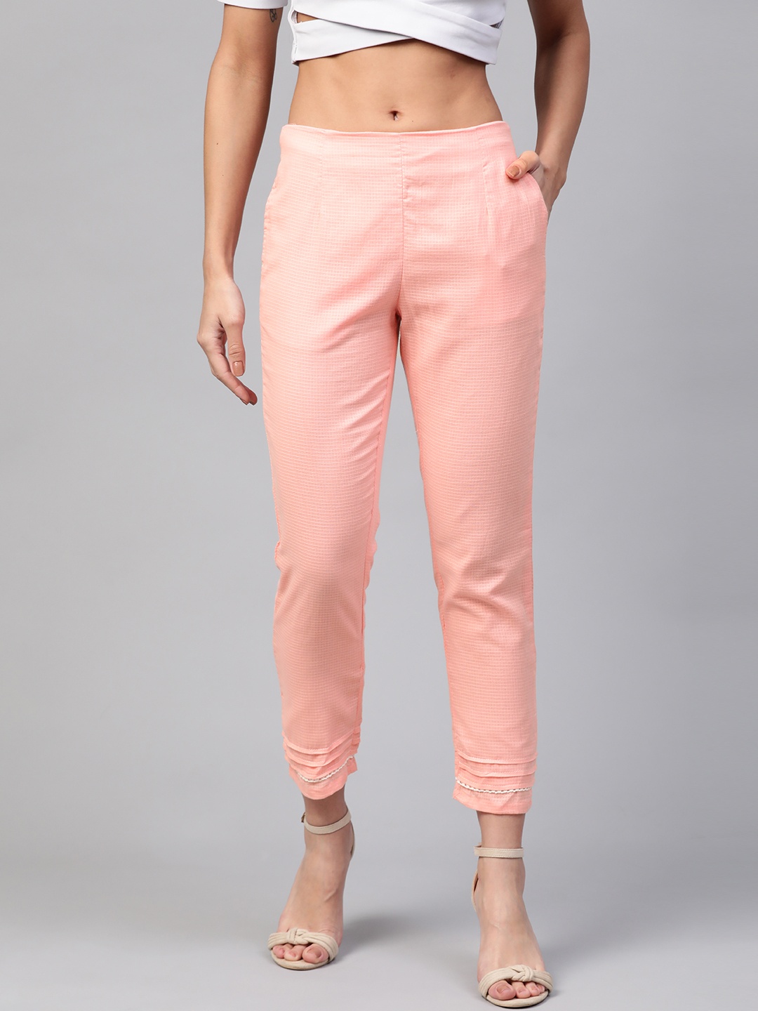 

Rangriti Women Pink Straight Fit Self-Checked Cropped Regular Trousers