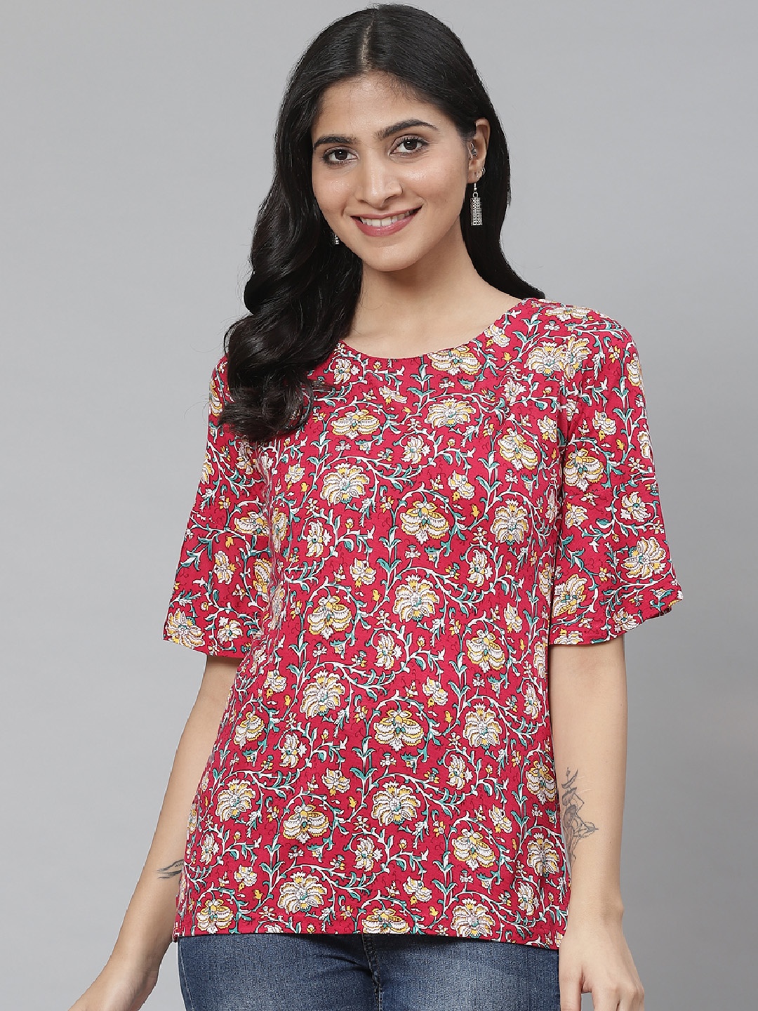 

Rangriti Women Red & Off-White Ethnic Print Top