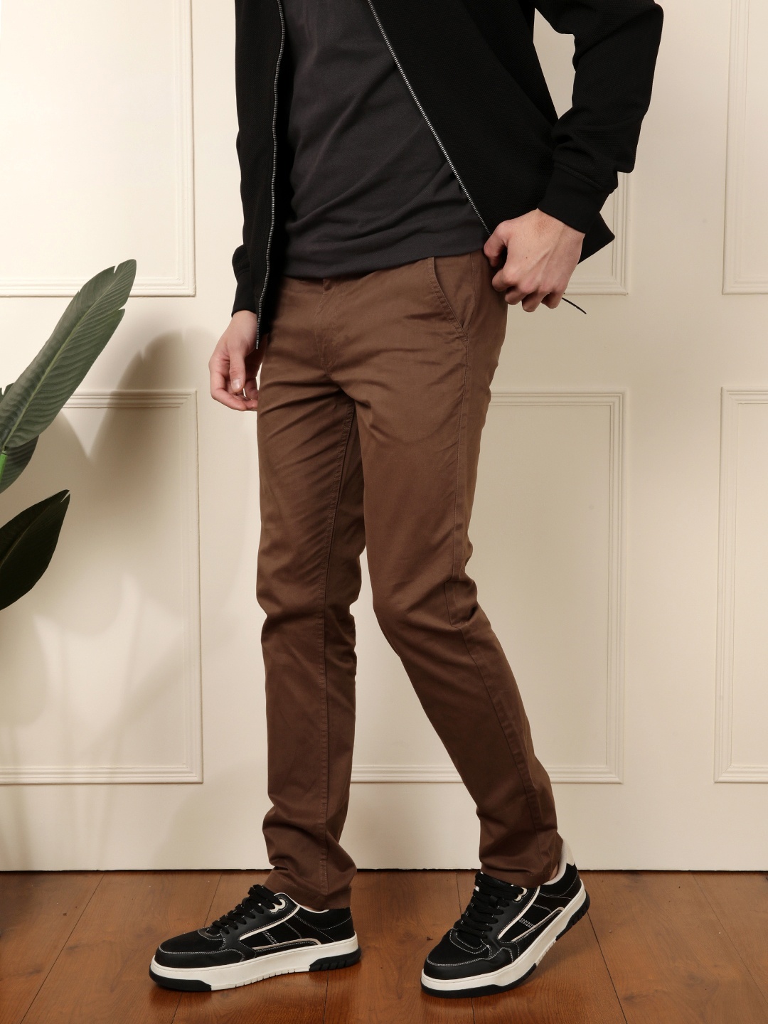 

WROGN Men Brown Slim Fit Chinos