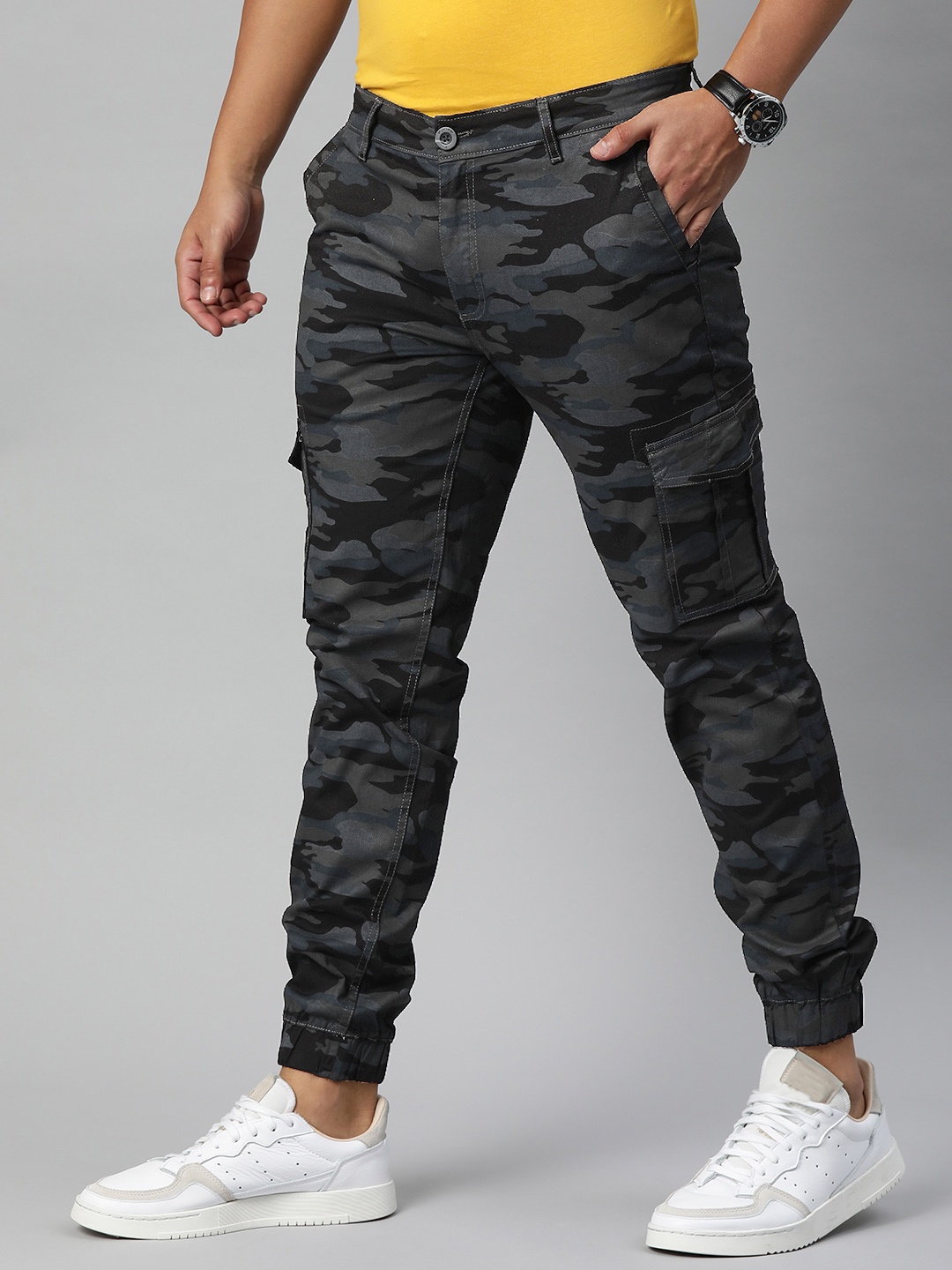 

WROGN Men Grey & Black Regular Fit Camouflage Printed Joggers