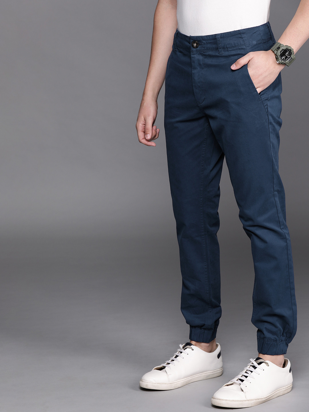 

WROGN Men Blue Regular Fit Solid Joggers