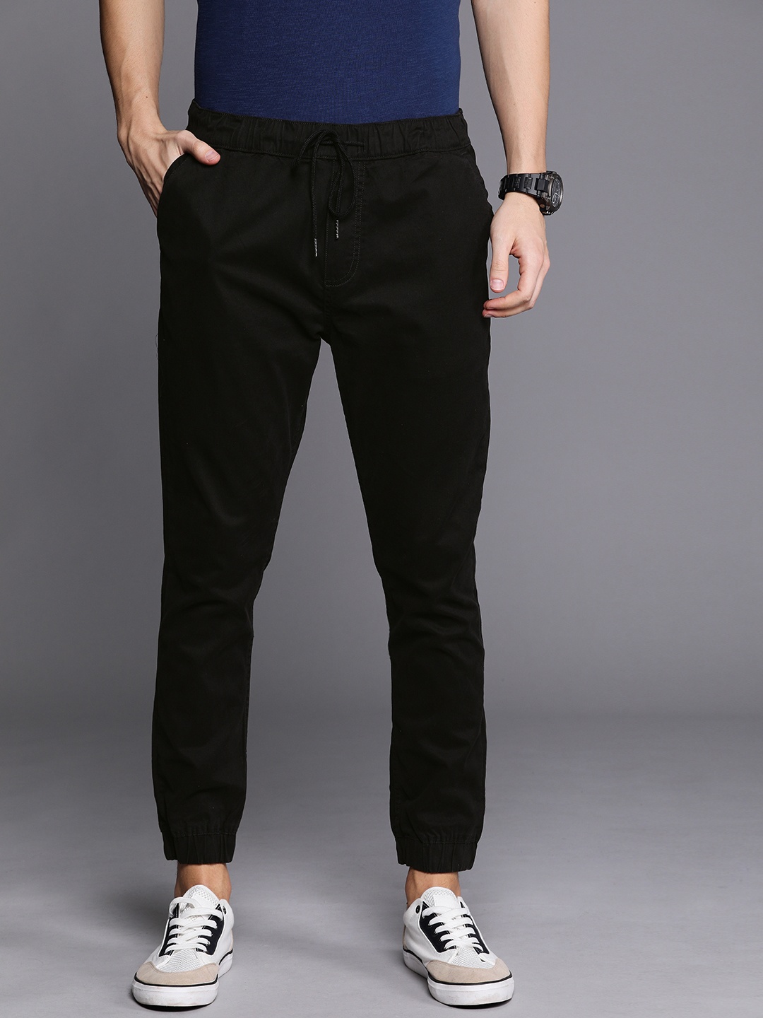 

WROGN Men Black Regular Fit Solid Joggers