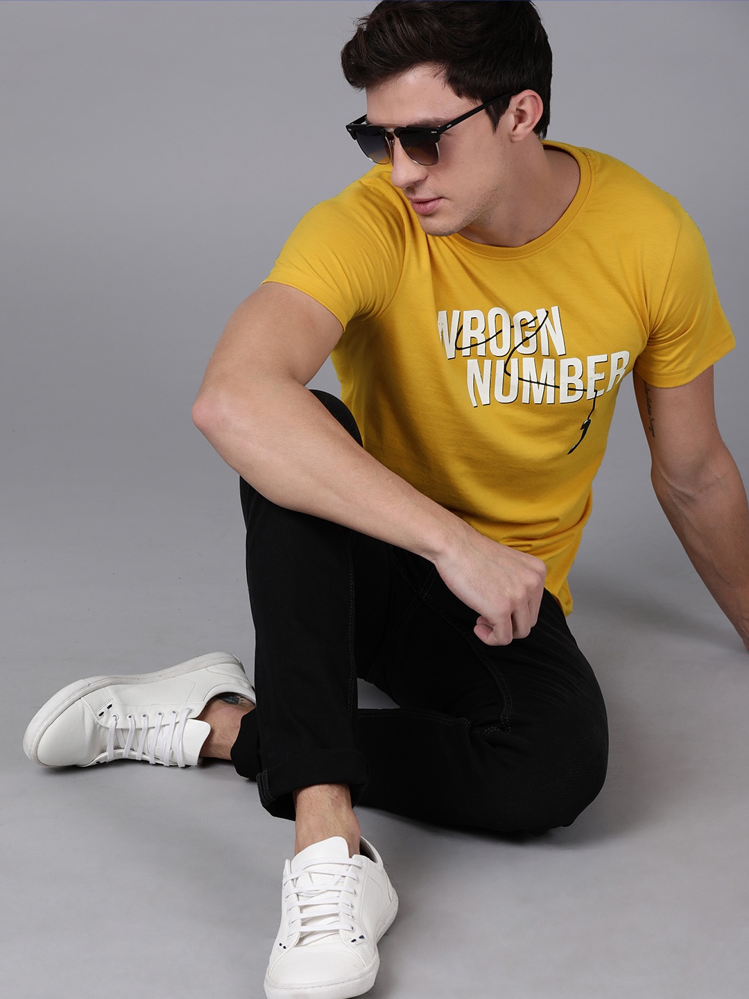 

WROGN Men Mustard Yellow Printed Round Neck T-shirt