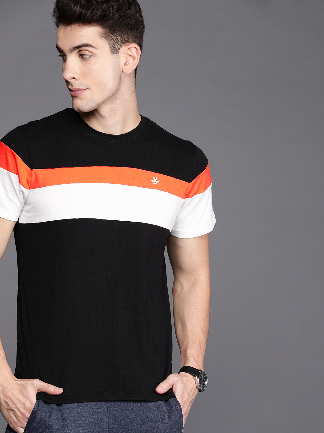 

WROGN Men Black White Slim Fit Colourblocked Round Neck Pure Cotton T-shirt