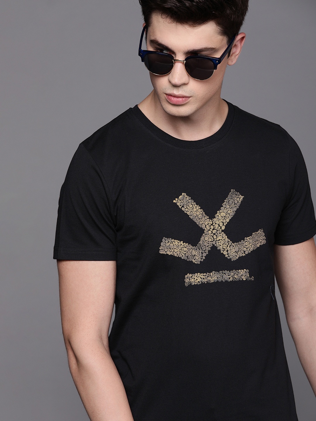 

WROGN Men Black Printed Round Neck T-shirt