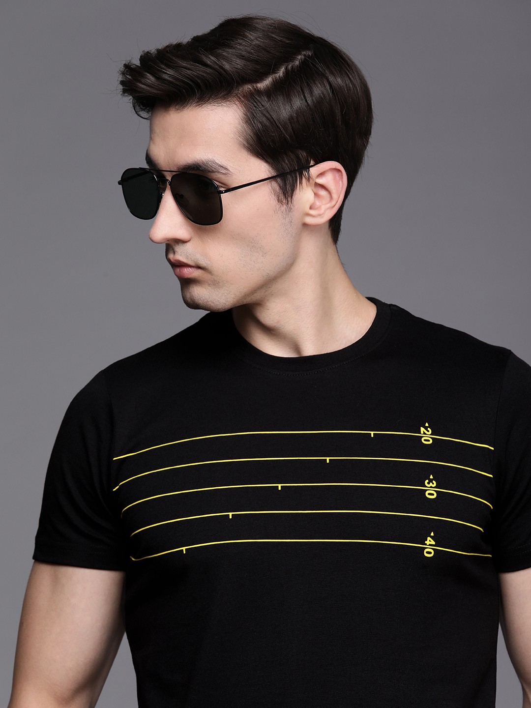 

WROGN Men Black and White Striped Round Neck Slim Fit Casual T-shirt