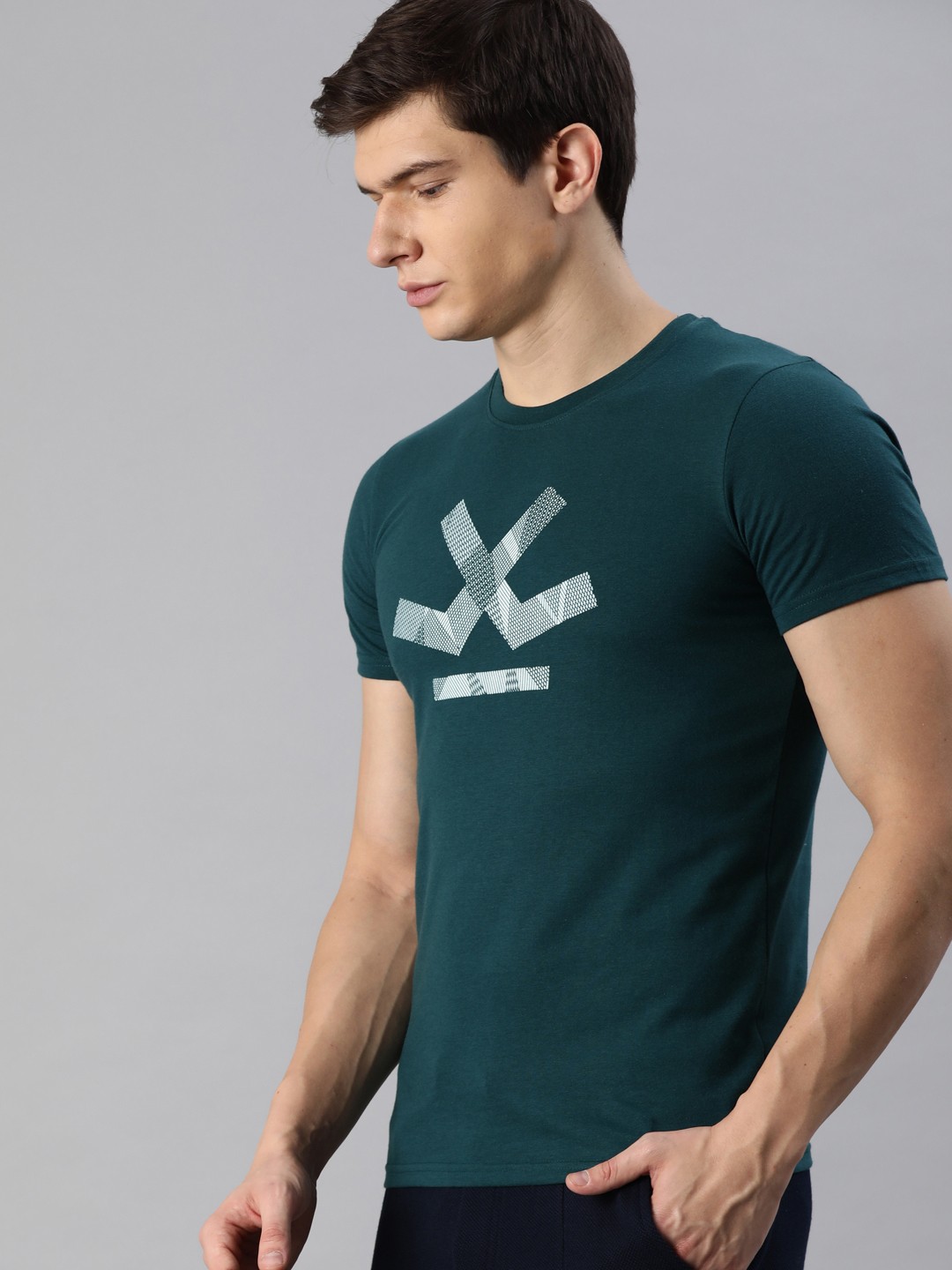

WROGN Men Green and White Printed Round Neck T-shirt