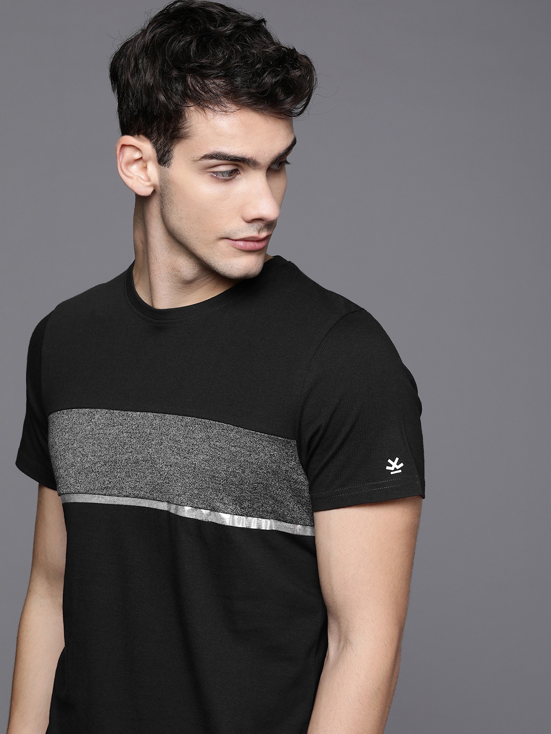 

WROGN Men Black Grey Colourblocked Slim Fit Round Neck Pure Cotton T-shirt