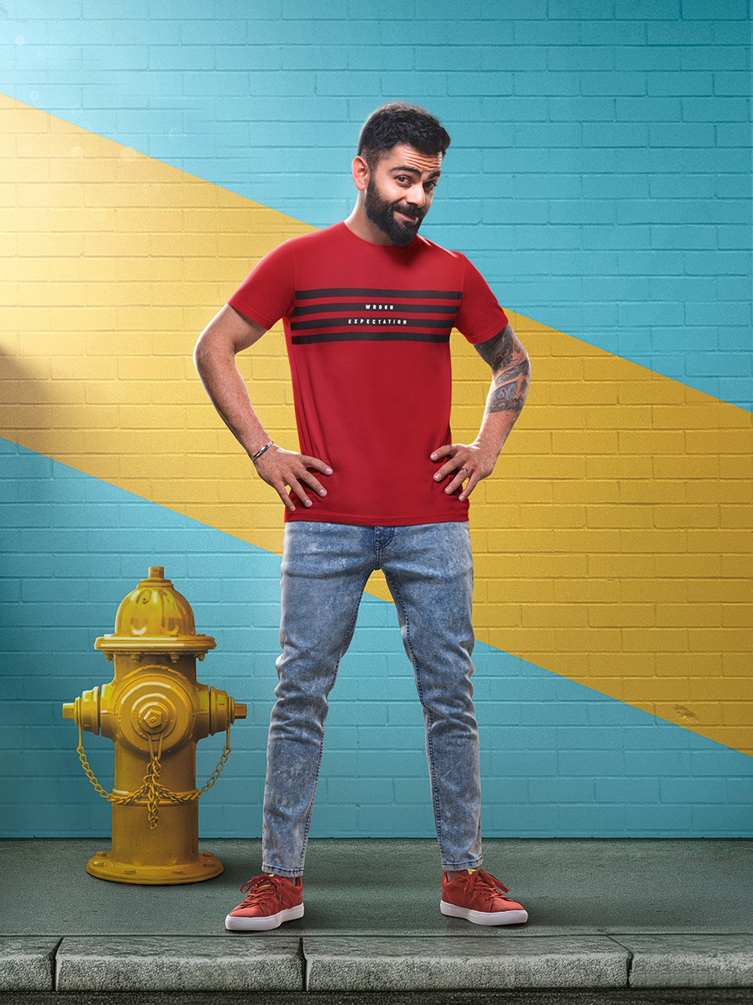 

WROGN Men Red Black Striped Slim Fit Round Neck Pure Cotton T-shirt With Printed Detail