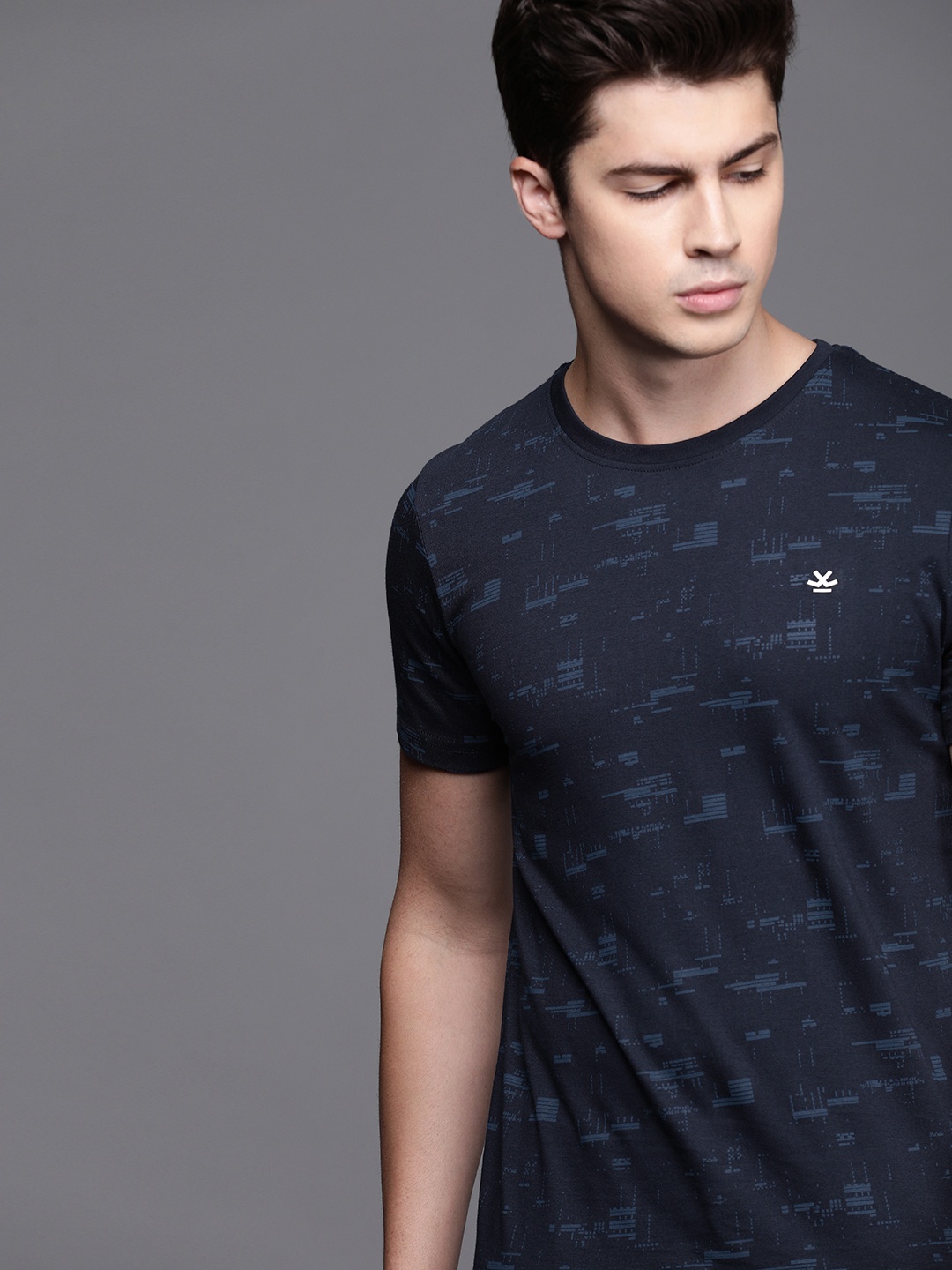 

WROGN Men Navy Blue Printed Round Neck Pure Cotton T-shirt